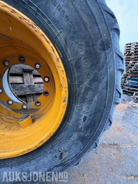 2005 Nokian ELS 600/50 R22.5 – brukt dekk på forsterka felg - Landbouwmachine: afbeelding 4 2005 Nokian ELS 600/50 R22.5 – brukt dekk på forsterka felg - Landbouwmachine: afbeelding 4