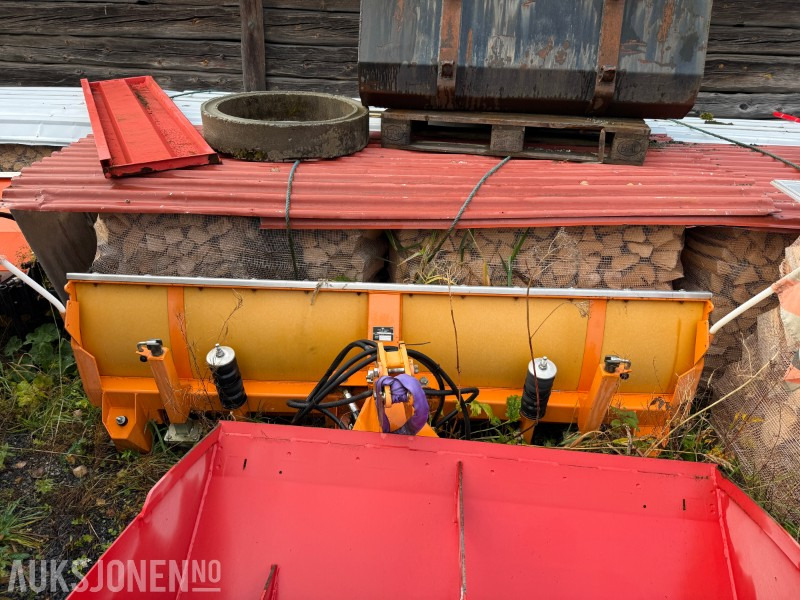 2008 ZAUGG AG Eggiwil (Sveits) G8K-240 snøskjær / snøplog - Landbouwmachine: afbeelding 1 2008 ZAUGG AG Eggiwil (Sveits) G8K-240 snøskjær / snøplog - Landbouwmachine: afbeelding 1