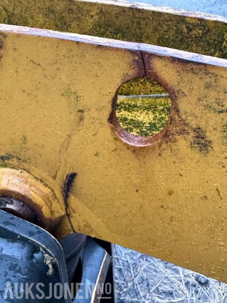 Landbouwmachine 2011 Tanco Rundballedeler I70 - maks rundballe størrelse: B = 1,3 m - Ø 1,35 m: afbeelding 15 Landbouwmachine 2011 Tanco Rundballedeler I70 - maks rundballe størrelse: B = 1,3 m - Ø 1,35 m: afbeelding 15