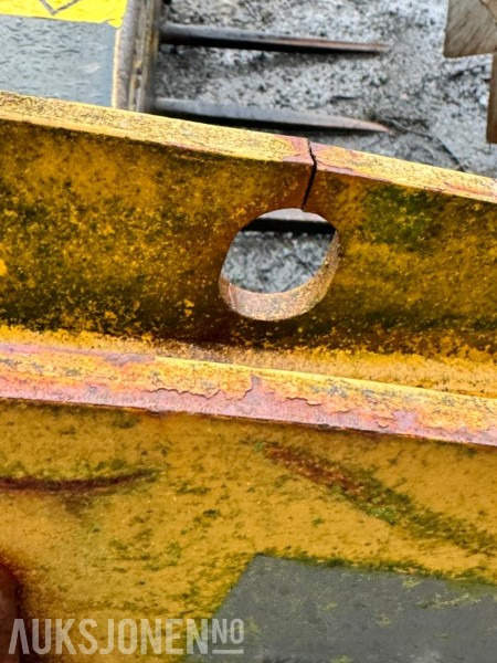 Landbouwmachine 2011 Tanco Rundballedeler I70 - maks rundballe størrelse: B = 1,3 m - Ø 1,35 m: afbeelding 14 Landbouwmachine 2011 Tanco Rundballedeler I70 - maks rundballe størrelse: B = 1,3 m - Ø 1,35 m: afbeelding 14