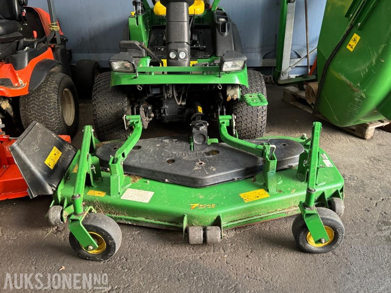 2012 John Deere 1565 Sitteklipper med oppsamler / Plentraktor / 947 timer - Landbouwmachine: afbeelding 5 2012 John Deere 1565 Sitteklipper med oppsamler / Plentraktor / 947 timer - Landbouwmachine: afbeelding 5
