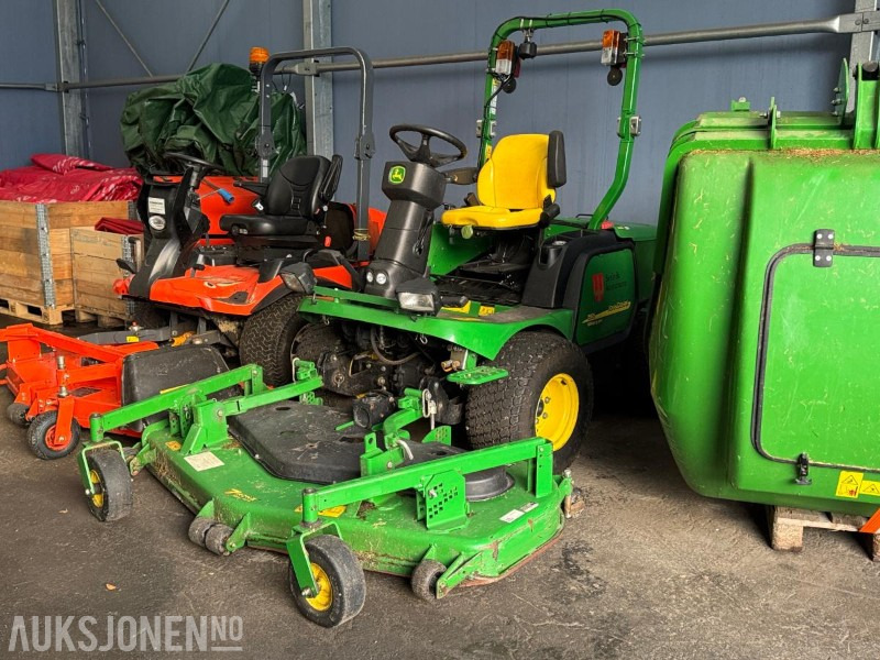 2012 John Deere 1565 Sitteklipper med oppsamler / Plentraktor / 947 timer - Landbouwmachine: afbeelding 2 2012 John Deere 1565 Sitteklipper med oppsamler / Plentraktor / 947 timer - Landbouwmachine: afbeelding 2