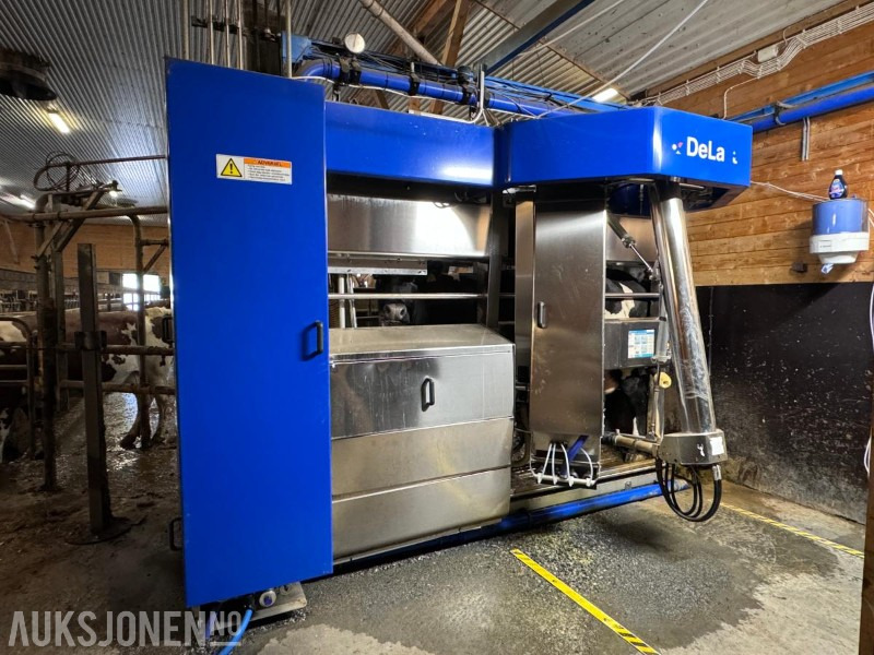 2013 DeLaval VMS melkerobot med 1 kraftfôrstasjon FSC40 - Høyre utgave - Steam - Innredning og grinder foran - Vakuumpumpe - Fortsatt i daglig drift - Landbouwmachine: afbeelding 3 2013 DeLaval VMS melkerobot med 1 kraftfôrstasjon FSC40 - Høyre utgave - Steam - Innredning og grinder foran - Vakuumpumpe - Fortsatt i daglig drift - Landbouwmachine: afbeelding 3