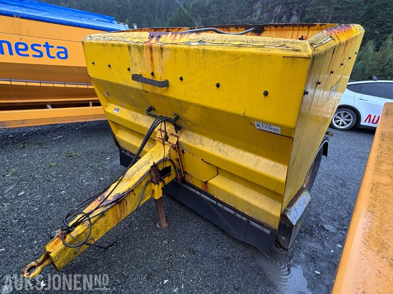 2013 Vama TH 5500 Etterhengende Spreder Traktor - Landbouwmachine: afbeelding 1 2013 Vama TH 5500 Etterhengende Spreder Traktor - Landbouwmachine: afbeelding 1