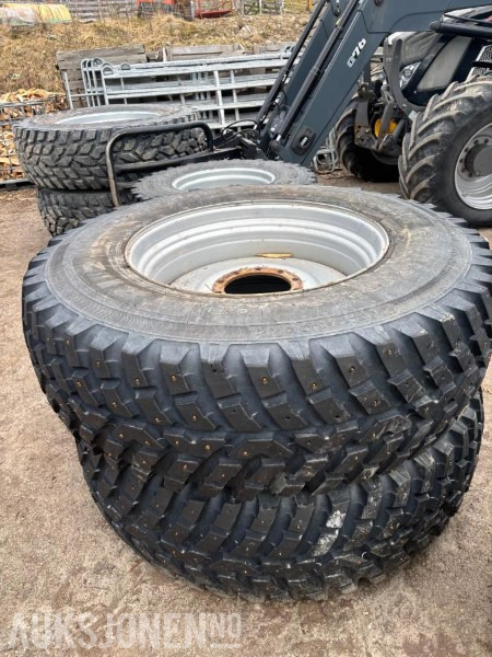 2016 Nokian Tri 2 hjulsett til Fendt 724 - Landbouwmachine: afbeelding 2 2016 Nokian Tri 2 hjulsett til Fendt 724 - Landbouwmachine: afbeelding 2
