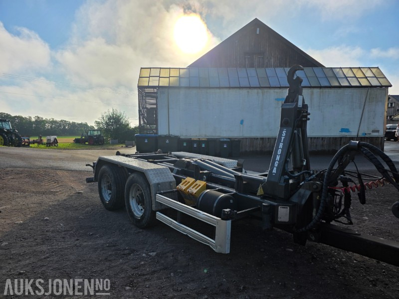 2016 STRONGA HOOKLOADA STRONGA Kroktilhenger - Tillatt totaltvekt 22000 kg - Landbouwmachine: afbeelding 2 2016 STRONGA HOOKLOADA STRONGA Kroktilhenger - Tillatt totaltvekt 22000 kg - Landbouwmachine: afbeelding 2