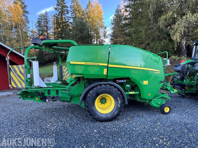 2017 John Deere C441 R kombipresse med sentralsmøring - Landbouwmachine: afbeelding 4 2017 John Deere C441 R kombipresse med sentralsmøring - Landbouwmachine: afbeelding 4