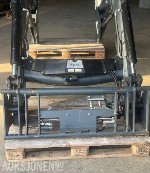 Ålø 36 komplett laster SMS/Trima/EURO feste m. hydr. redskapslås og 3. funksjon. Passer Valtra m.fl. - Landbouwmachine: afbeelding 3 Ålø 36 komplett laster SMS/Trima/EURO feste m. hydr. redskapslås og 3. funksjon. Passer Valtra m.fl. - Landbouwmachine: afbeelding 3