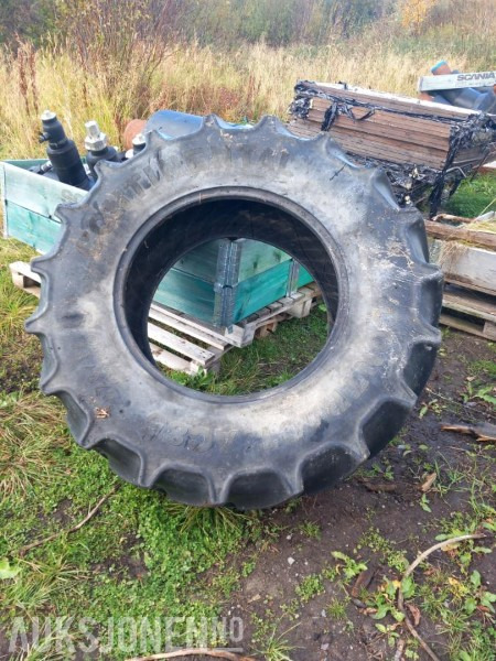 Continetal 420/75-R28 - Landbouwmachine: afbeelding 1 Continetal 420/75-R28 - Landbouwmachine: afbeelding 1