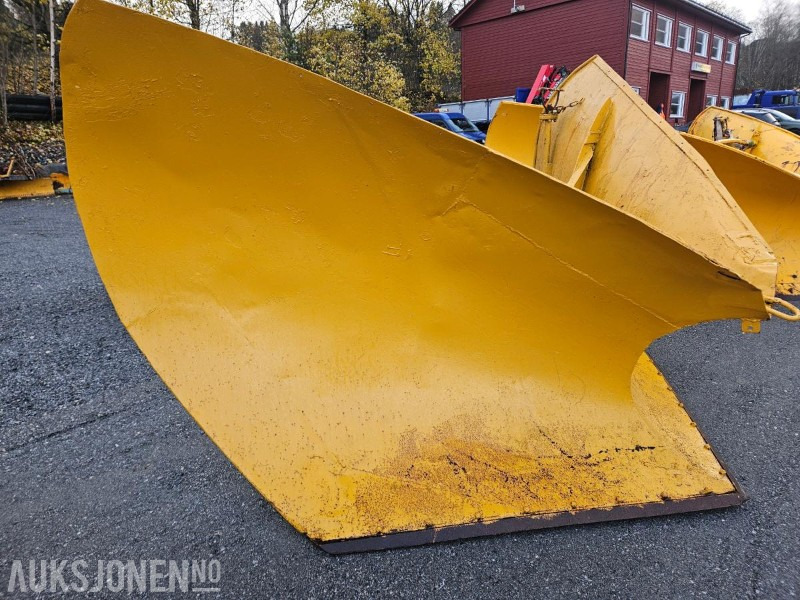 Eldre Spissplog / Snøplog - Landbouwmachine: afbeelding 3 Eldre Spissplog / Snøplog - Landbouwmachine: afbeelding 3