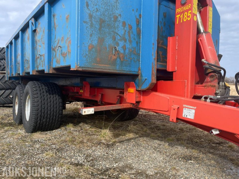 Pronar T185 Krokløft henger Med tippkasse - Landbouwmachine: afbeelding 4 Pronar T185 Krokløft henger Med tippkasse - Landbouwmachine: afbeelding 4