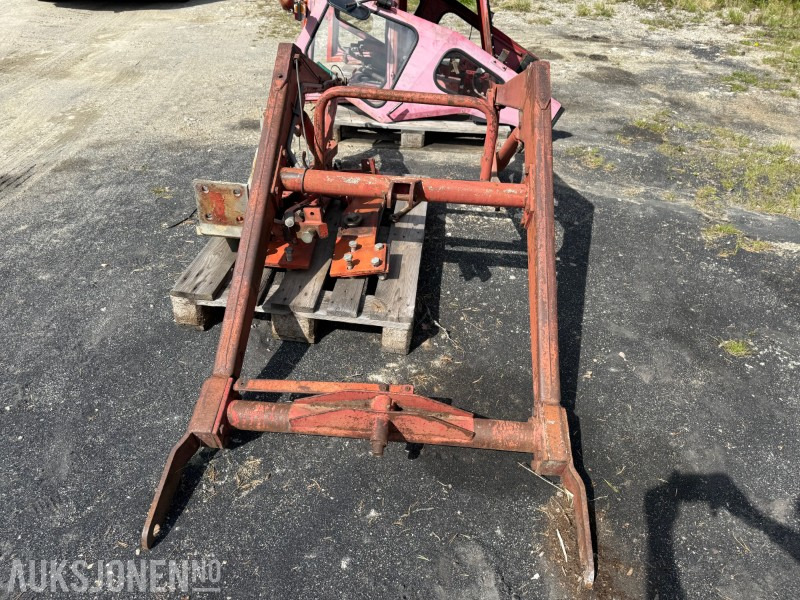 Sesamatic Frontlaster - stått på massey ferguson 1974 - Landbouwmachine: afbeelding 2 Sesamatic Frontlaster - stått på massey ferguson 1974 - Landbouwmachine: afbeelding 2