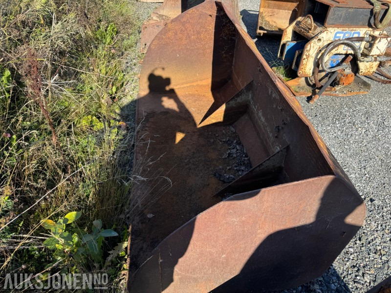 Skuffe 2000 mm med trima feste - Landbouwmachine: afbeelding 2 Skuffe 2000 mm med trima feste - Landbouwmachine: afbeelding 2