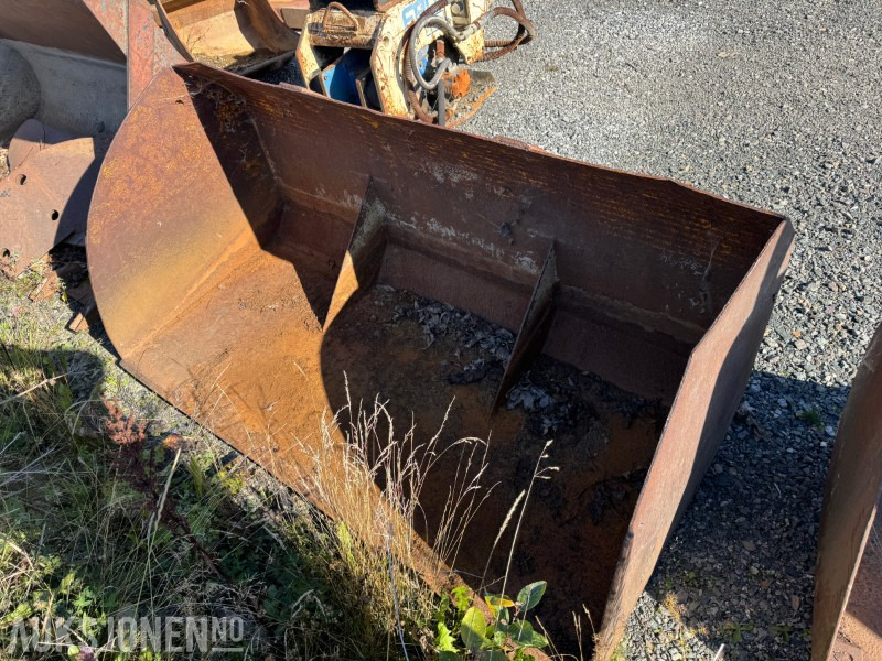 Skuffe 2000 mm med trima feste - Landbouwmachine: afbeelding 1 Skuffe 2000 mm med trima feste - Landbouwmachine: afbeelding 1