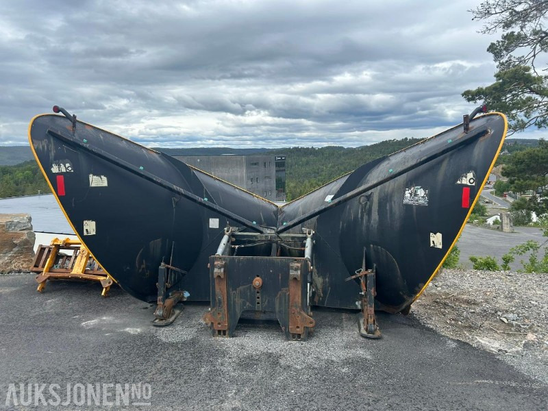 Tellefsdal Spissplog P 2700 - Landbouwmachine: afbeelding 2 Tellefsdal Spissplog P 2700 - Landbouwmachine: afbeelding 2