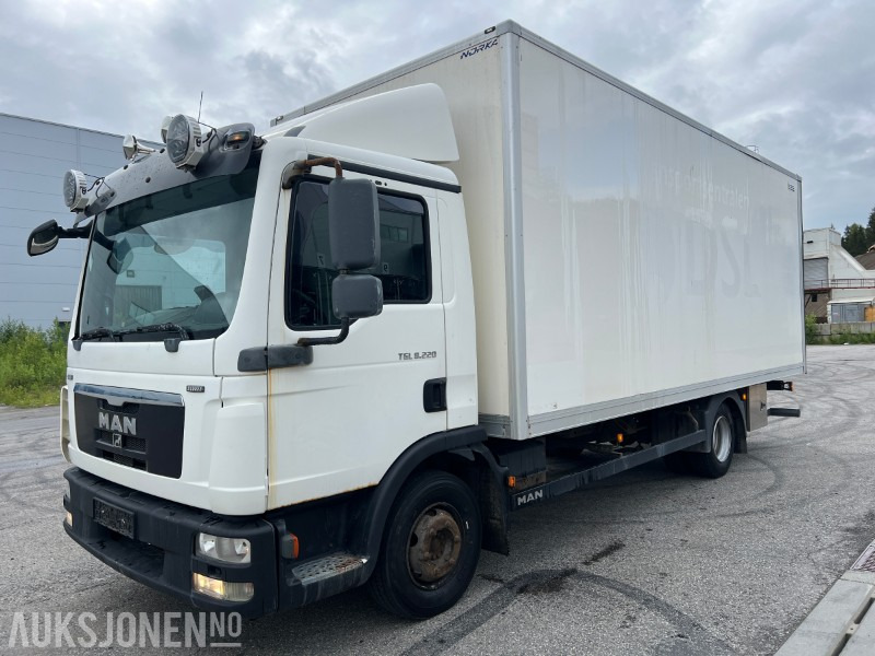 MAN TGL 8.220 15 pll med balkøfter - Bakwagen: afbeelding 1 MAN TGL 8.220 15 pll med balkøfter - Bakwagen: afbeelding 1
