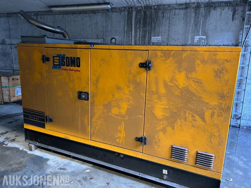 SDMO 80 kVa aggregat - Bouwmaterieel: afbeelding 2 SDMO 80 kVa aggregat - Bouwmaterieel: afbeelding 2