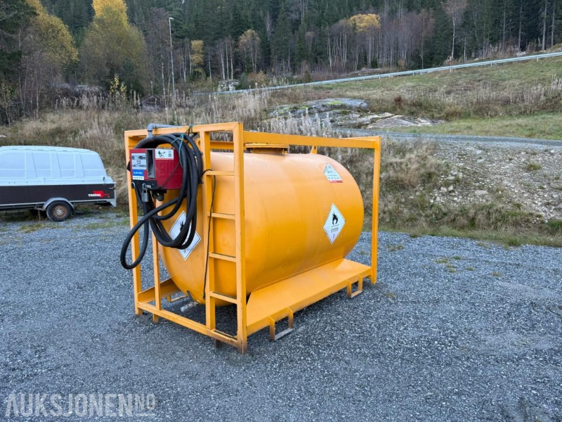 Silwer DT 2500l Double wall dieseltank - Bouwmaterieel: afbeelding 1 Silwer DT 2500l Double wall dieseltank - Bouwmaterieel: afbeelding 1