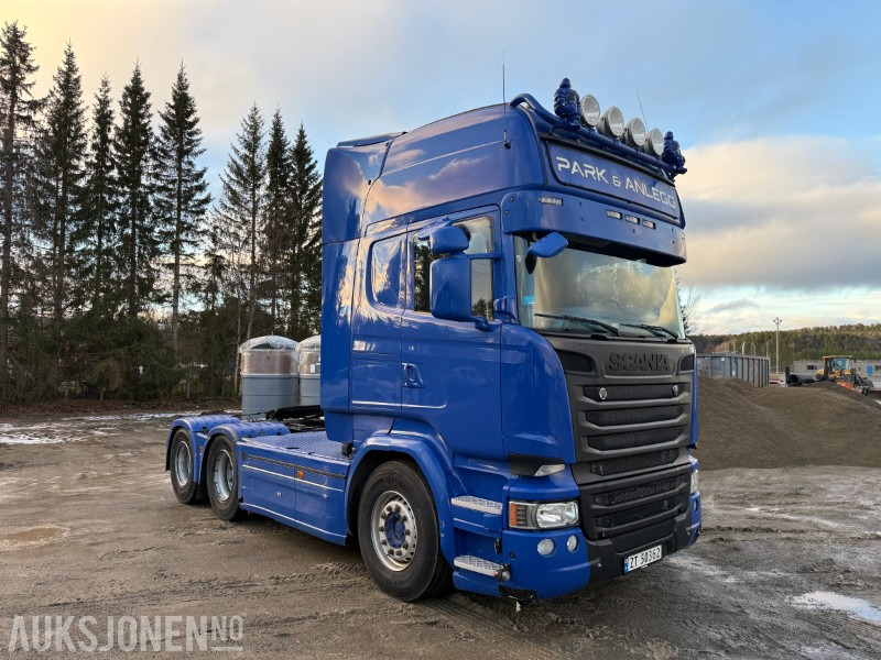 2015 Scania R-serie 6x4 Påkostet - Brøyterigget - Tipphydraulikk - Sprederhydraulikk - 675 643km - Trekker: afbeelding 3 2015 Scania R-serie 6x4 Påkostet - Brøyterigget - Tipphydraulikk - Sprederhydraulikk - 675 643km - Trekker: afbeelding 3