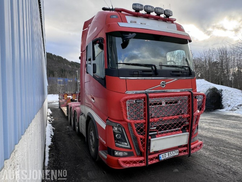 2015 Volvo FH 16 750 - 8x4 + 1 - Tridem pusher - Tungtrekker med 2015 Vang ATHLS 111+1 brønnhenger - Trekker: afbeelding 3 2015 Volvo FH 16 750 - 8x4 + 1 - Tridem pusher - Tungtrekker med 2015 Vang ATHLS 111+1 brønnhenger - Trekker: afbeelding 3