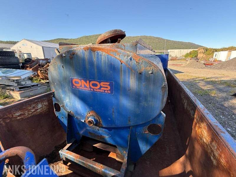 Vanntank på krokløftramme - Bouwmaterieel: afbeelding 4 Vanntank på krokløftramme - Bouwmaterieel: afbeelding 4