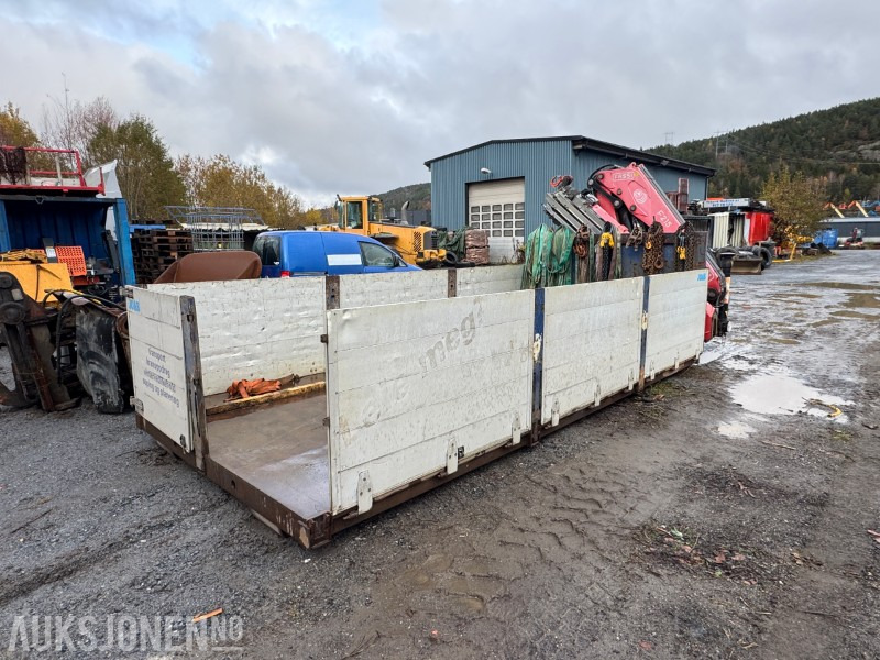 2008 CMT krokflak med karmer og Fassi F215 kran - Vrachtwagen: afbeelding 5 2008 CMT krokflak med karmer og Fassi F215 kran - Vrachtwagen: afbeelding 5