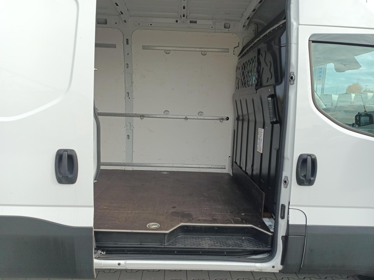 Leasing IVECO Daily 35S16A8V IVECO Daily 35S16A8V: afbeelding 14