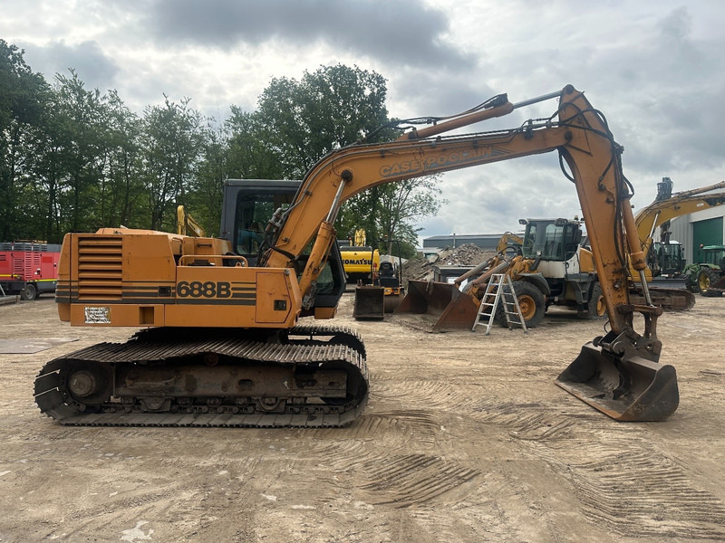 Case 688 B 16 ton - Rupsgraafmachine: afbeelding 4 Case 688 B 16 ton - Rupsgraafmachine: afbeelding 4