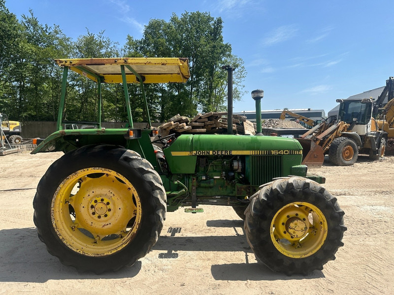John Deere 1640 4x4 - Portaaltractor: afbeelding 4 John Deere 1640 4x4 - Portaaltractor: afbeelding 4