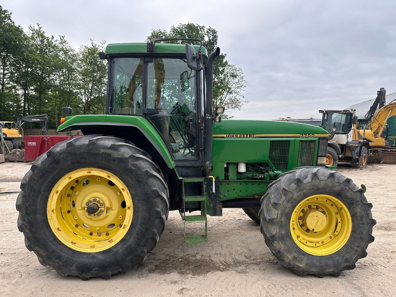 John Deere 7700 PowerQuad - Front linkage - Tractor: afbeelding 4 John Deere 7700 PowerQuad - Front linkage - Tractor: afbeelding 4