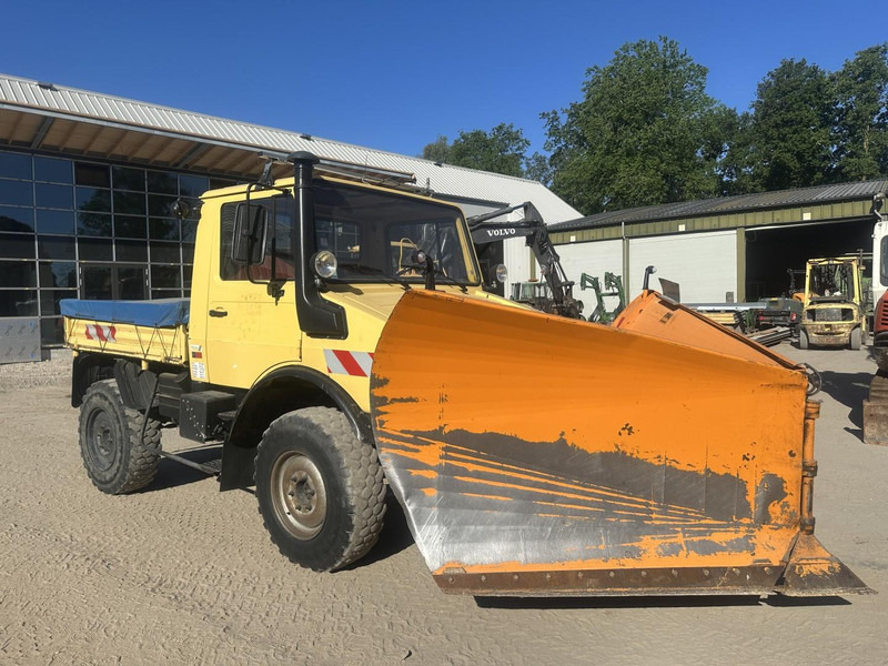 Mercedes-Benz Unimog U 1000 32.883km // ORIGINAL MILEAGE - Sneeuwruimer: afbeelding 2 Mercedes-Benz Unimog U 1000 32.883km // ORIGINAL MILEAGE - Sneeuwruimer: afbeelding 2