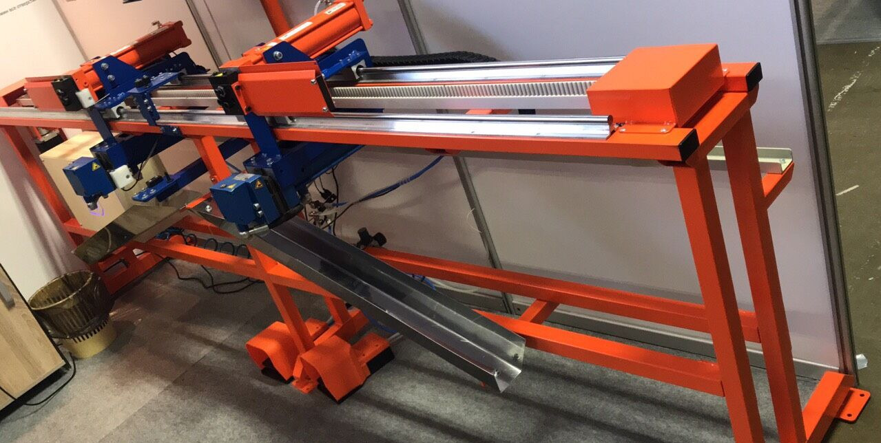 Wise Service Automatic double-headed guillotine WSG3 - Werktuigmachine: afbeelding 5 Wise Service Automatic double-headed guillotine WSG3 - Werktuigmachine: afbeelding 5