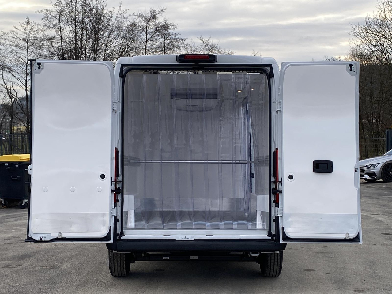 FIAT DUCATO L3H2 180PS BASE HEAVY / FRISCHDIENST + XARIOS 300 12-380V + Heizung - Koelwagen: afbeelding 4 FIAT DUCATO L3H2 180PS BASE HEAVY / FRISCHDIENST + XARIOS 300 12-380V + Heizung - Koelwagen: afbeelding 4