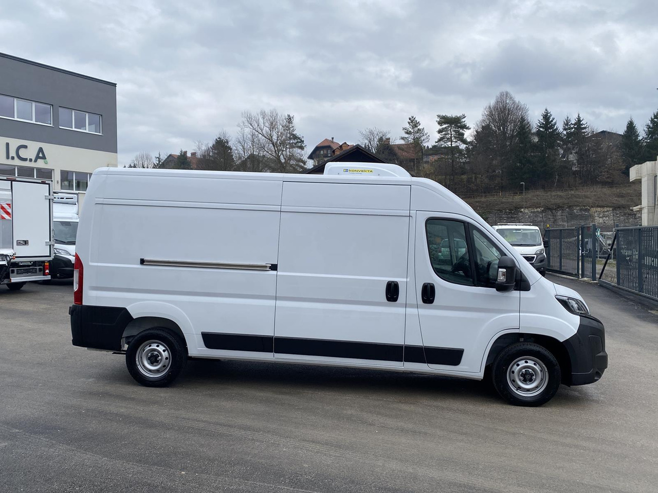 PEUGEOT BOXER L3H2 180PS CONFORT 335 / FRISCHDIENST BIS 0 + KONVEKTA FK2321 12-230V - Koelwagen: afbeelding 3 PEUGEOT BOXER L3H2 180PS CONFORT 335 / FRISCHDIENST BIS 0 + KONVEKTA FK2321 12-230V - Koelwagen: afbeelding 3