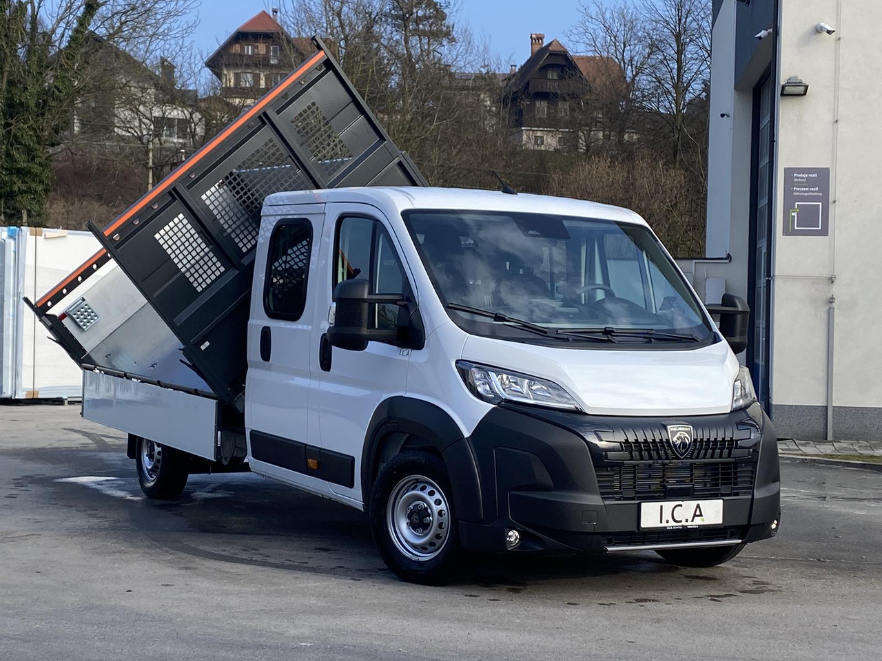 PEUGEOT BOXER L4 DOKA 180 PS | SCATTOLINI DREISEITENKIPPER 3150MM - Kipper bestelwagen, Bestelwagen met dubbele cabine: afbeelding 1 PEUGEOT BOXER L4 DOKA 180 PS | SCATTOLINI DREISEITENKIPPER 3150MM - Kipper bestelwagen, Bestelwagen met dubbele cabine: afbeelding 1