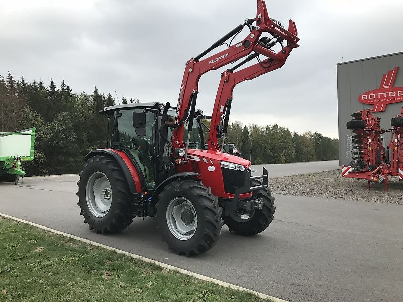 Massey Ferguson MF 4709 M Dyna-2 - Tractor: afbeelding 4 Massey Ferguson MF 4709 M Dyna-2 - Tractor: afbeelding 4