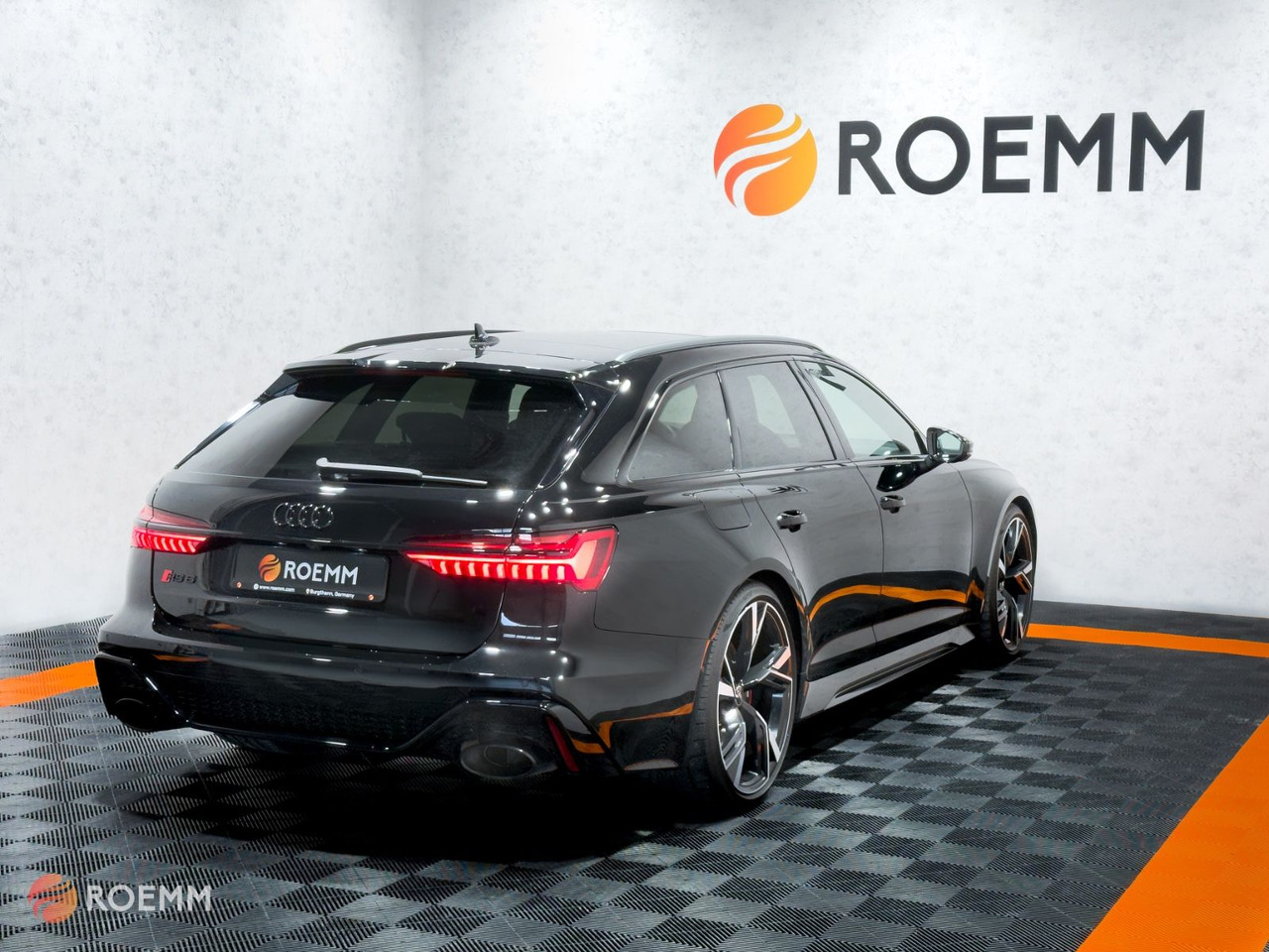 Audi RS6 Avant 4.0 TFSI quattro*Dynamik*360°*PANO*LED - Stationwagen: afbeelding 5 Audi RS6 Avant 4.0 TFSI quattro*Dynamik*360°*PANO*LED - Stationwagen: afbeelding 5