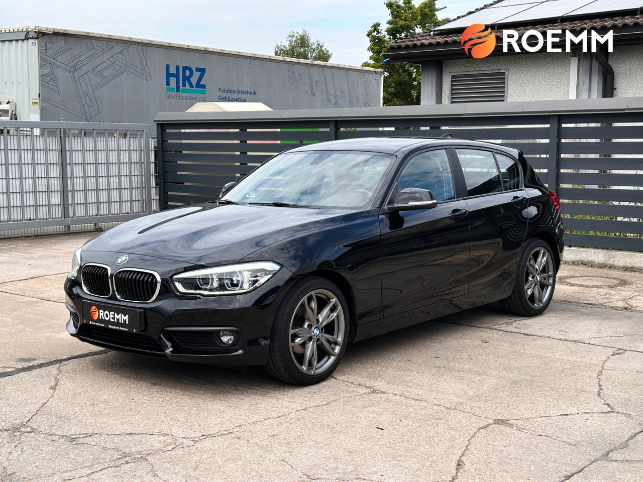 BMW Lim. 5-trg. 118 i Advantage*GARANTIE*M-Felgen* - Sedan: afbeelding 1 BMW Lim. 5-trg. 118 i Advantage*GARANTIE*M-Felgen* - Sedan: afbeelding 1