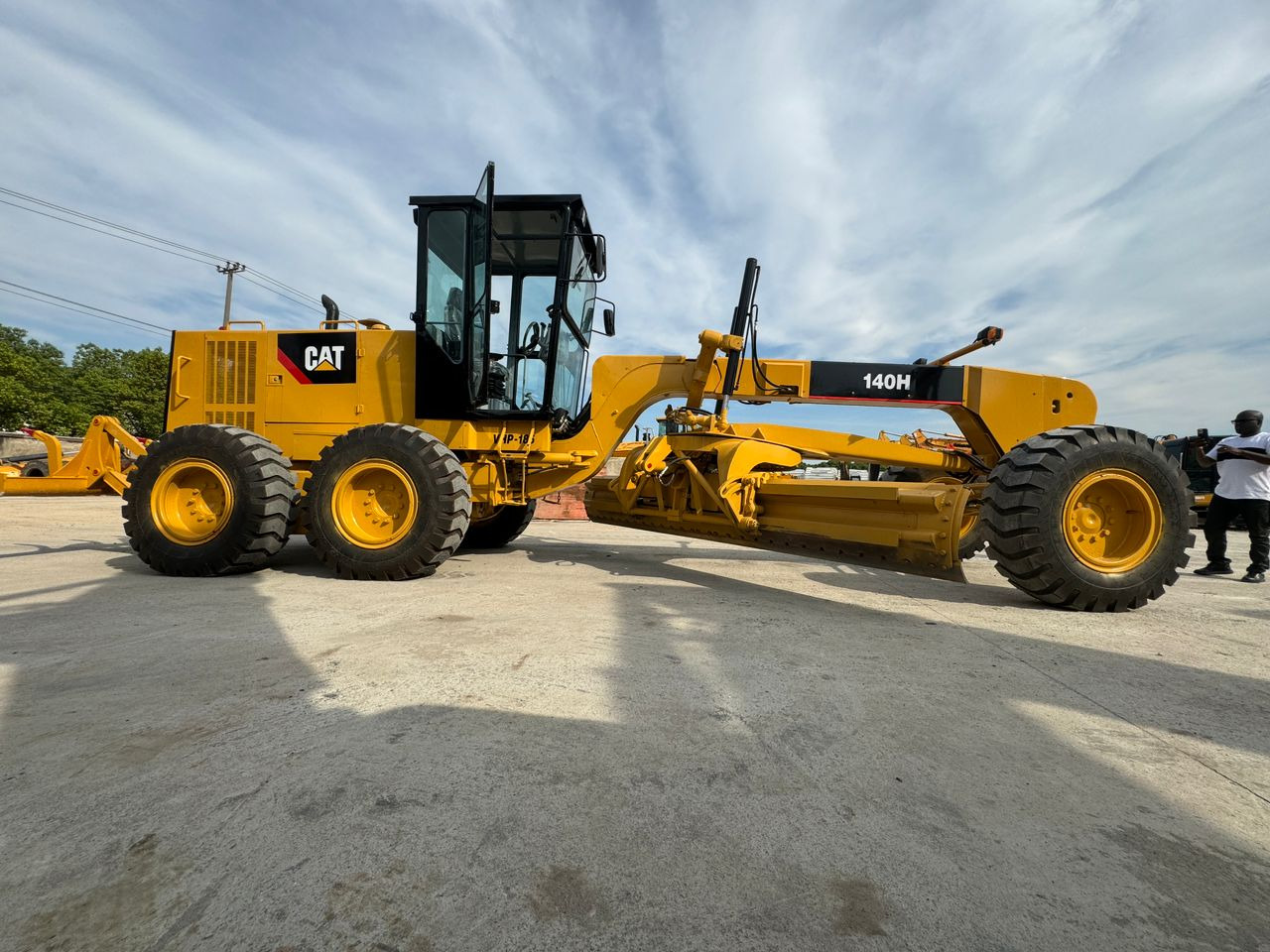Caterpillar CAT 140H 140K Used Grader Secondhand Motor Grader with Excellent Quality for Sale - Grader: afbeelding 1 Caterpillar CAT 140H 140K Used Grader Secondhand Motor Grader with Excellent Quality for Sale - Grader: afbeelding 1