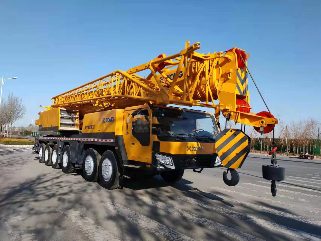 XCMG 100 Ton QY100K-II Used Truck Crane with Telescopic Boom 68M for Sale - Mobiele kraan: afbeelding 2 XCMG 100 Ton QY100K-II Used Truck Crane with Telescopic Boom 68M for Sale - Mobiele kraan: afbeelding 2
