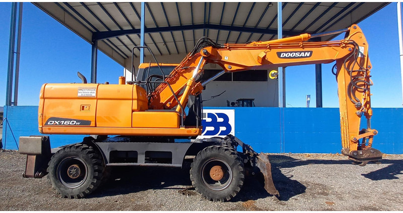 Doosan DX140W-3 - Mobiele graafmachine: afbeelding 2 Doosan DX140W-3 - Mobiele graafmachine: afbeelding 2