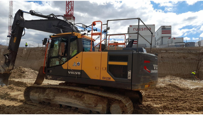 Volvo EC220EL - Rupsgraafmachine: afbeelding 1 Volvo EC220EL - Rupsgraafmachine: afbeelding 1