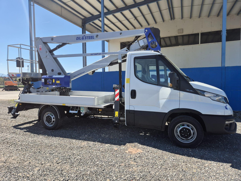 Iveco 35-140 Oil & Steel Snake 189 - Vrachtwagen, Kraanwagen: afbeelding 2 Iveco 35-140 Oil & Steel Snake 189 - Vrachtwagen, Kraanwagen: afbeelding 2