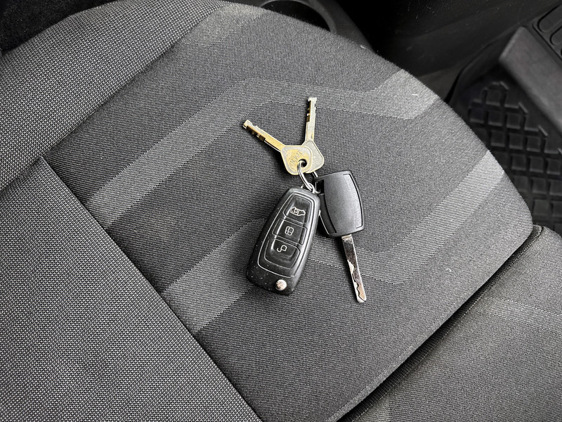 Kleine bestelwagen Ford Transit Connect 1.6 TDCI L2 Trend Trekhaak Airco Imperiaal Inrichting: afbeelding 14