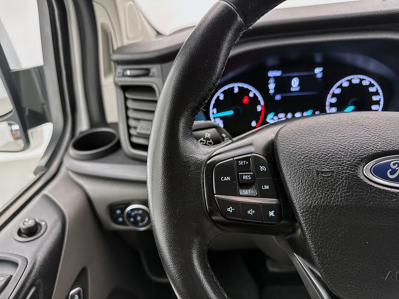 Ford Transit Custom 300 2.0 TDCI L2H1 Automaat Navigatie Achteruitrijcamera Imperiaal Treeplanken - Kleine bestelwagen: afbeelding 5 Ford Transit Custom 300 2.0 TDCI L2H1 Automaat Navigatie Achteruitrijcamera Imperiaal Treeplanken - Kleine bestelwagen: afbeelding 5
