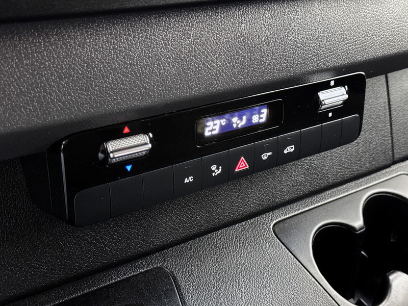 Gesloten bestelwagen Mercedes-Benz Sprinter 315 1.9 CDI L2H2 Automaat Navigatie Luchtgeveerde stoel Camera Sidebars Cruise control Airco MBUX: afbeelding 9