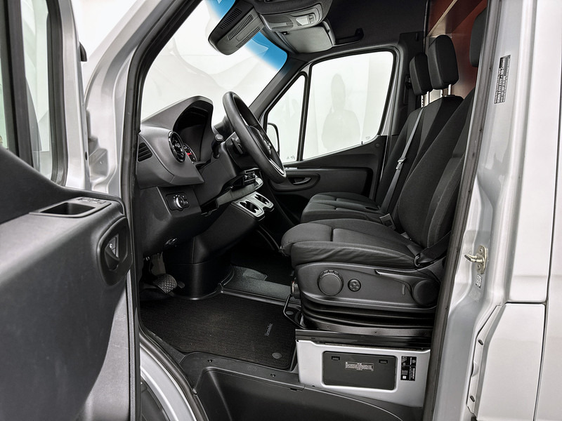 Gesloten bestelwagen Mercedes-Benz Sprinter 315 1.9 CDI L2H2 Automaat Navigatie Luchtgeveerde stoel Camera Sidebars Cruise control Airco MBUX: afbeelding 8