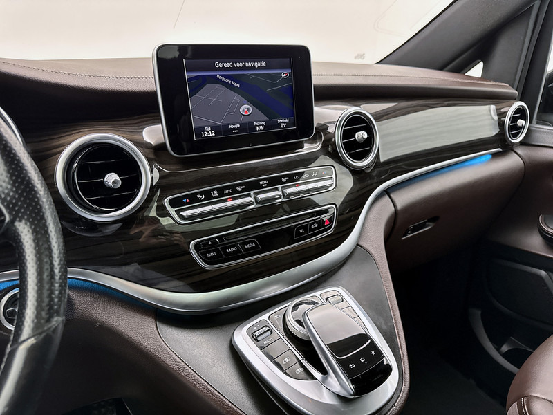 Mercedes-Benz V-Klasse 220d Lang Avantgarde Edition 8 Persoons incl. BPM Elektr schuifdeuren Nappa Leder Pano 8 zitplaatsen Geel kenteken - Minibus, Personenvervoer: afbeelding 5 Mercedes-Benz V-Klasse 220d Lang Avantgarde Edition 8 Persoons incl. BPM Elektr schuifdeuren Nappa Leder Pano 8 zitplaatsen Geel kenteken - Minibus, Personenvervoer: afbeelding 5