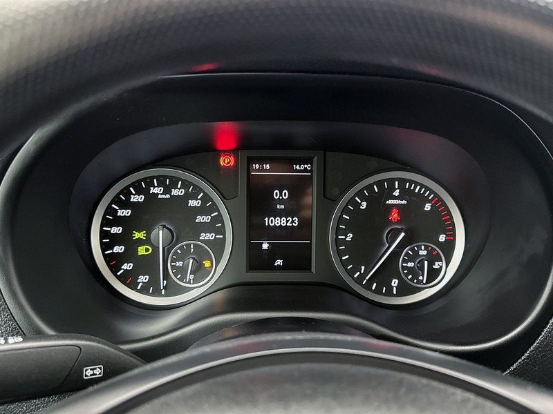Mercedes-Benz Vito 116 CDI Lang Navigatie Camera + sensoren Cruise control Trekhaak Cruise control - Kleine bestelwagen: afbeelding 5 Mercedes-Benz Vito 116 CDI Lang Navigatie Camera + sensoren Cruise control Trekhaak Cruise control - Kleine bestelwagen: afbeelding 5