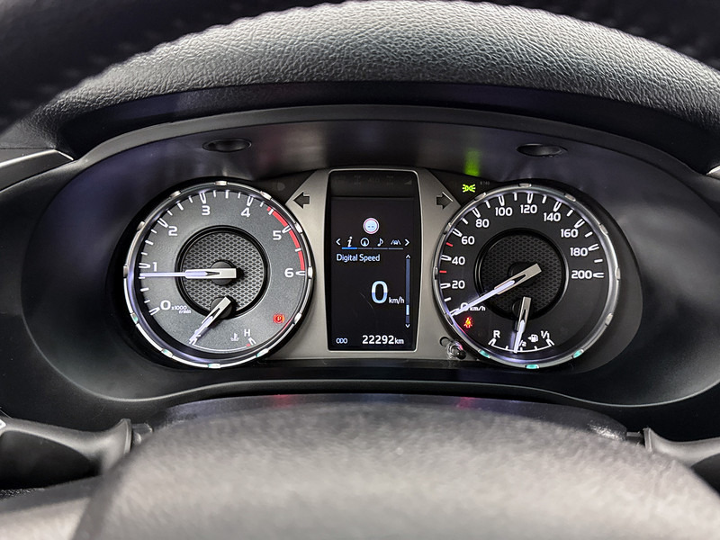 Toyota Hilux 2.4 D-4D Xtra Cab Professional Toneau cover 4x4 3.5t trekhaak Navigatie Stoelverwarming - Pick-up: afbeelding 5 Toyota Hilux 2.4 D-4D Xtra Cab Professional Toneau cover 4x4 3.5t trekhaak Navigatie Stoelverwarming - Pick-up: afbeelding 5